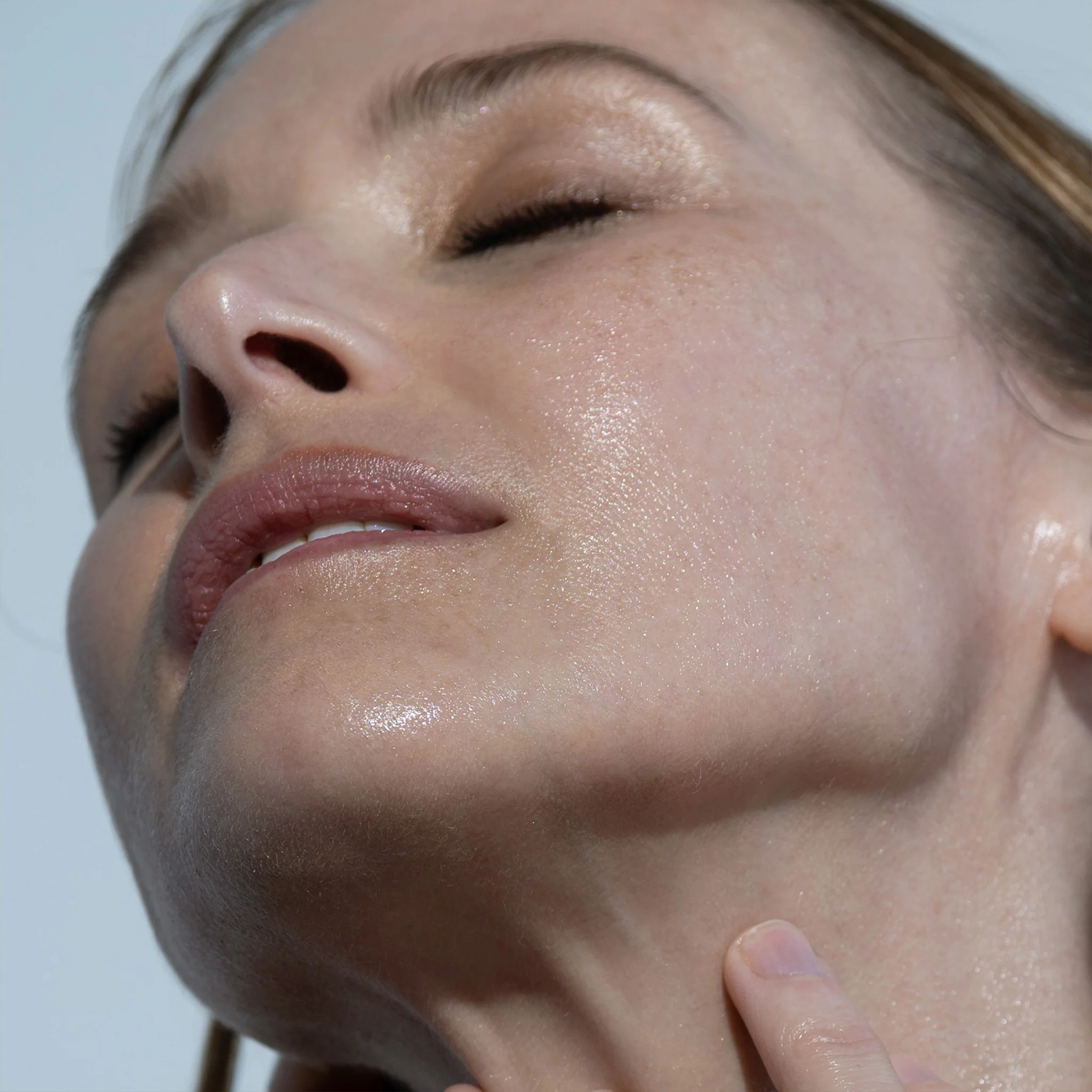 Aloe + Immortelle Hydra-Repair Treatment Mist - Image 7