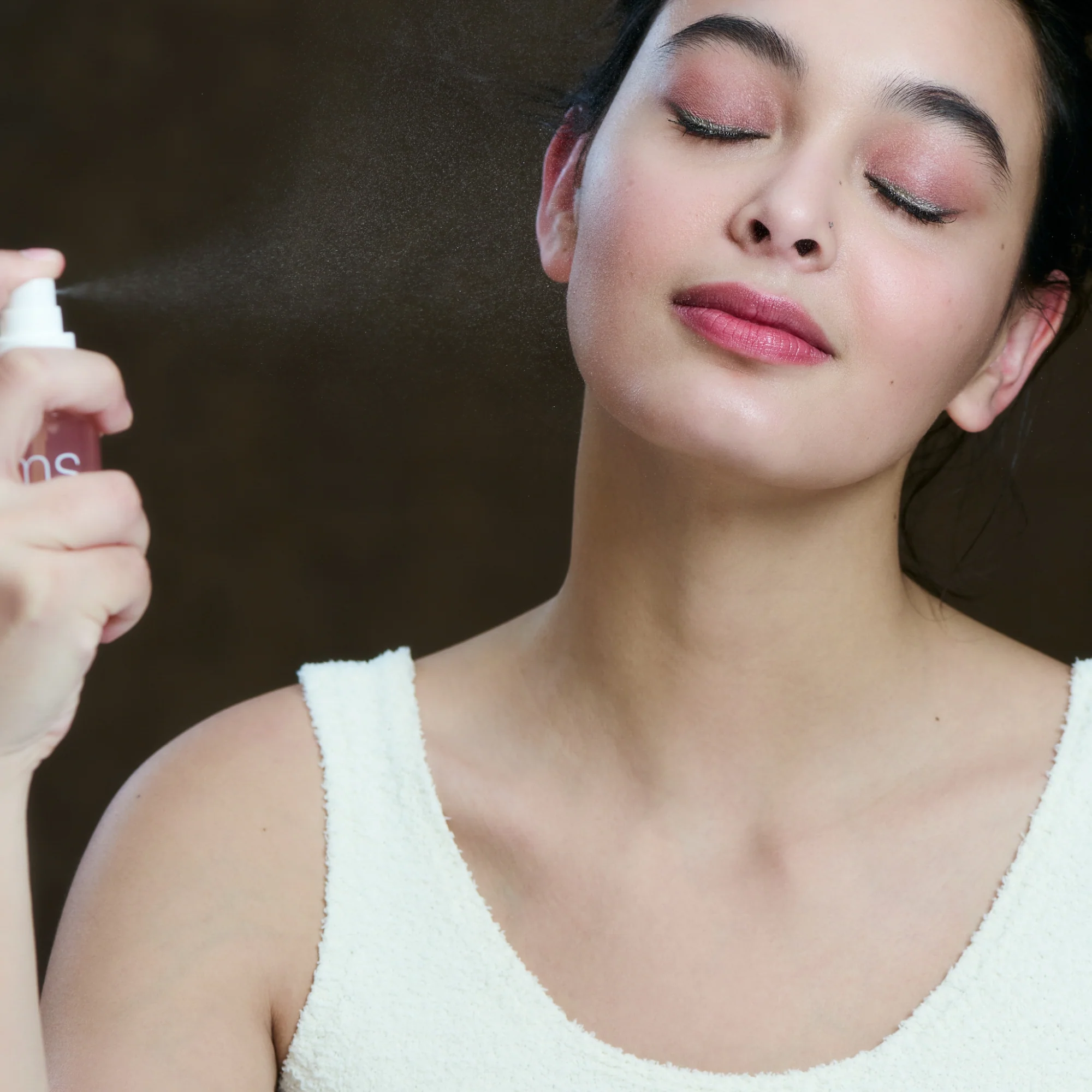 Radiance Lock Setting Mist - Image 4